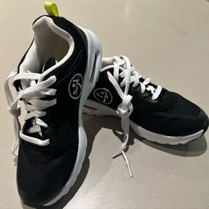 Brand New (with out box) Zumba Air Boost Women’s 8 Black and White
